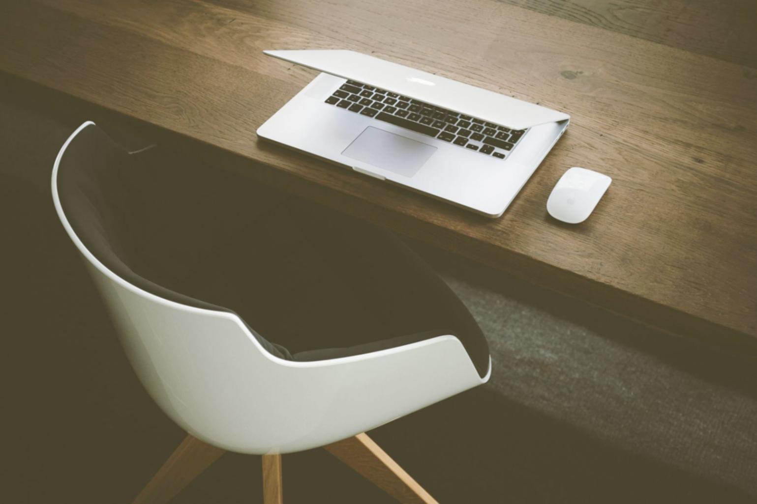 Análisis de benchmarking presupuestario en acción